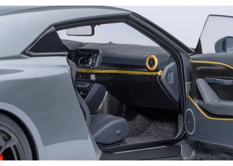 AUTOart 1/18 NISSAN GT-R50 by ITALDESIGN （グレー／ゴ