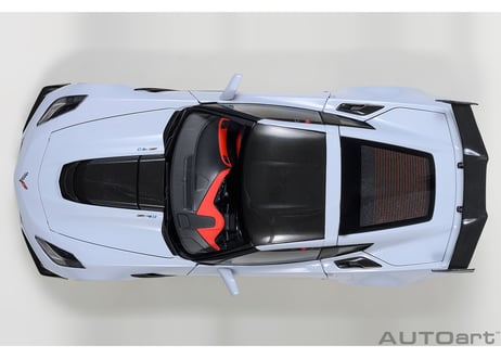 AUTOart 1/18　シボレー コルベット （C7） ZR1 （グレー・メタリック）　71277