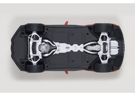 AUTOart 1/18　シボレー コルベット (C7) グランスポーツ (レッド／ホワイト・ストライプ) ※ブラック・ハッシュマーク　71274