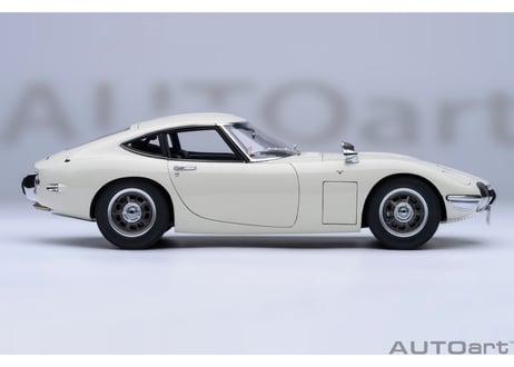 AUTOart 1/18　トヨタ 2000GT 1967 （ホワイト）　79546