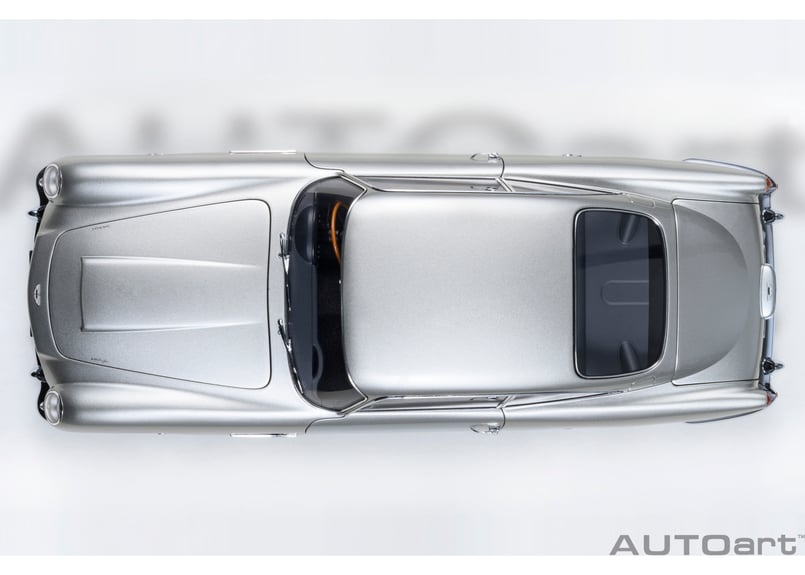 AUTOart 1/18 アストンマーチン DB5 （シルバー・メタリック） 70287 |