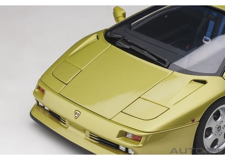 AUTOart 1/18　ランボルギーニ ディアブロ SE30  （GIALLO SPYDER／メタリック・イエロー）　79157