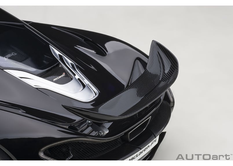 AUTOart 1/18 マクラーレン P1 (メタリック・ブラック/レッド AUTOart 1/18 マクラーレン P1 (メタリック・ブラック/レッド