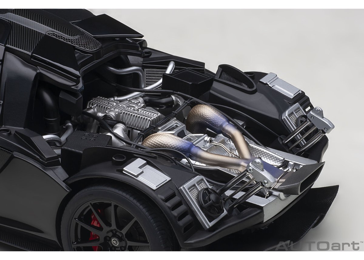 AUTOart 1/18 マクラーレン P1 （メタリック・ブラック／レッド