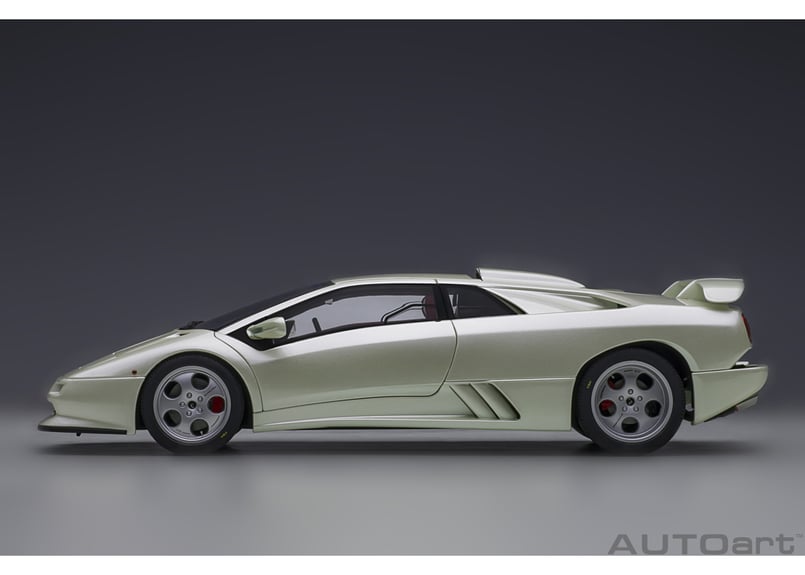 AUTOart 1/18 ランボルギーニ ディアブロ SE30 イオタ （BALLOON