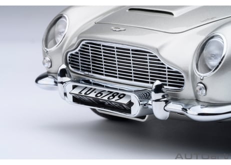 AUTOart 1/18　アストンマーチン DB5 「007／ゴールドフィンガー」 ボンドカー　70296