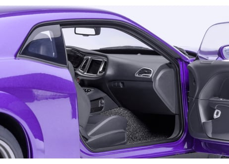 AUTOart 1/18　ダッジ チャレンジャー SRT スーパー ストック 2023 （パール・パープル ＜PLUM CRAZY＞）　71768