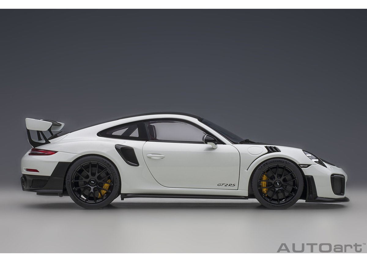 AUTOart 1/18 ポルシェ 911 （991.2） GT2 RS ヴァイザッハ・パッケ