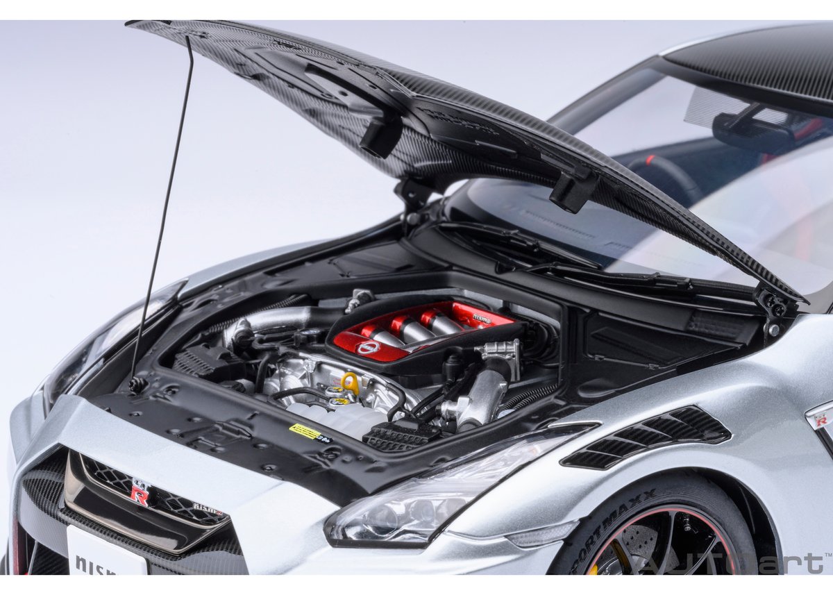AUTOart 1/18 日産 GT-R (R35) ニスモ スペシャルエディション AUTOart 1/18 日産 GT-R (R35) ニスモ スペシャルエディション