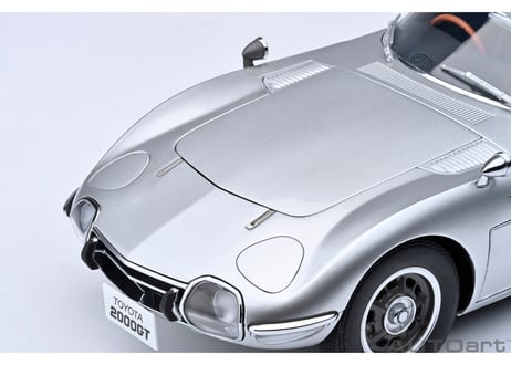 AUTOart 1/18　トヨタ 2000GT 1967 （シルバー）　79548