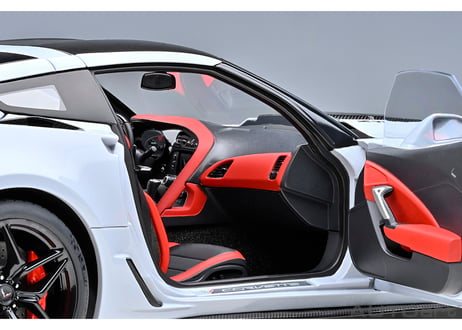AUTOart 1/18　シボレー コルベット （C7） ZR1 （グレー・メタリック）　71277