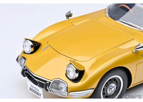 AUTOart 1/18　トヨタ 2000GT 1967 （ゴールド）　79549