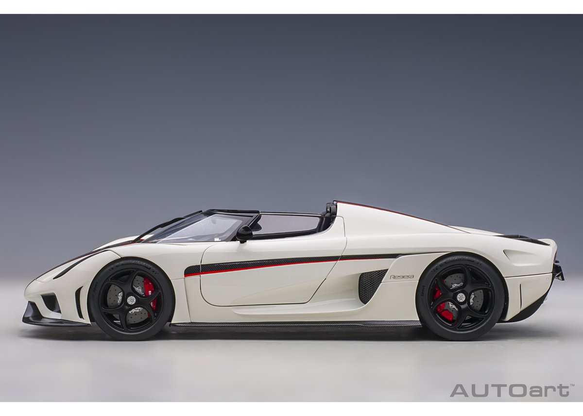 AUTOart 1/18 ケーニグセグ レゲーラ (ホワイト/カーボン AUTOart 1/18 ケーニグセグ レゲーラ (ホワイト/カーボン