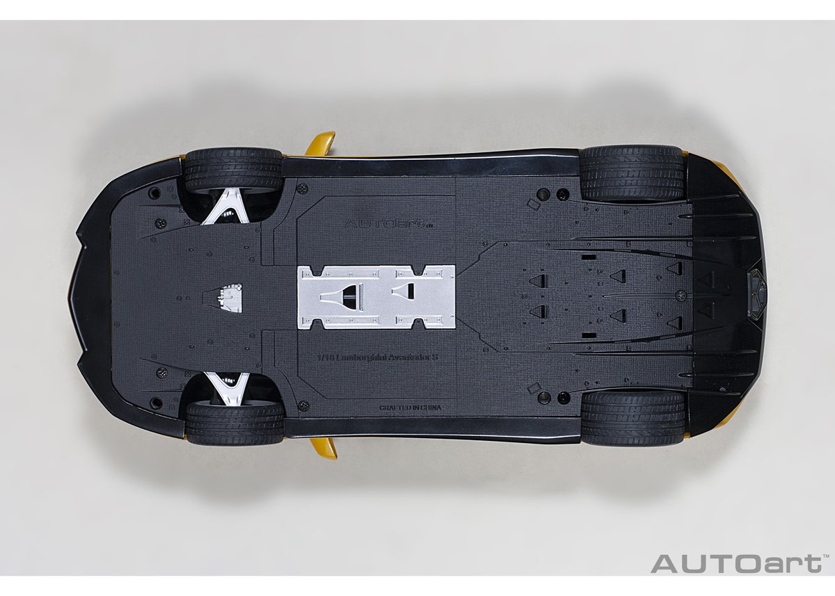 AUTOart 1/18 ランボルギーニ アヴェンタドール S (メタリック AUTOart 1/18 ランボルギーニ アヴェンタドール S (メタリック