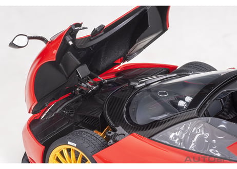 AUTOart 1/18　パガーニ ウアイラ ロードスター （レッド）　78287