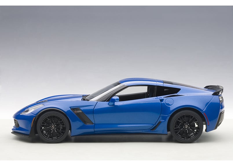 AUTOart 1/18 シボレー コルベット C7 Z06(メタリックブルー)