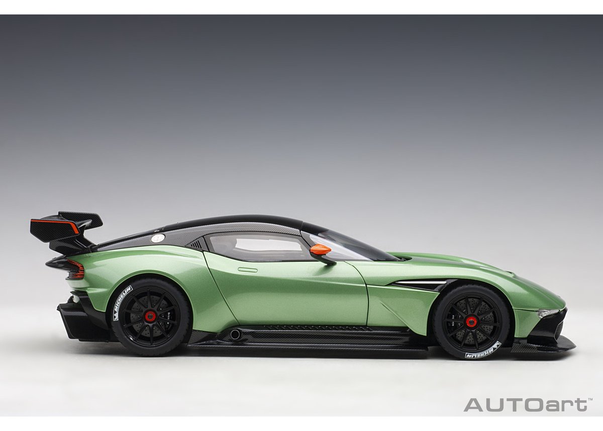 AUTOart 1/18 アストンマーチン ヴァルカン （メタリック