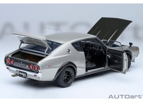 ”オンラインストア限定モデル”　AUTOart 1/18　日産 スカイライン 2000GT-R （KPGC110） チューンド・バージョン（シルバー／カーボン・ボンネット）　77477