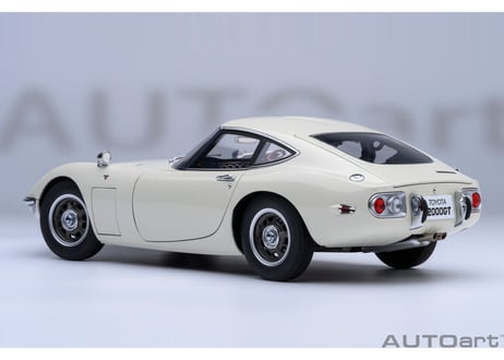 AUTOart 1/18　トヨタ 2000GT 1967 （ホワイト）　79546