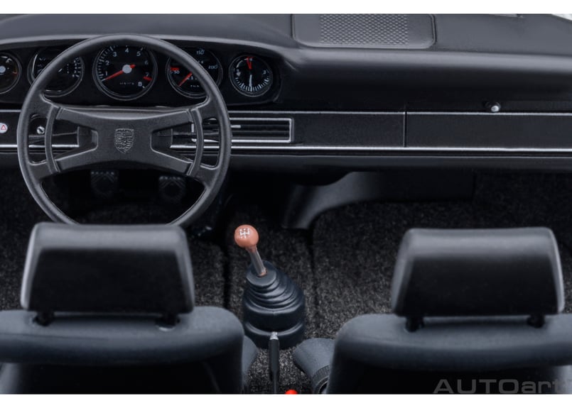 AUTOart 1/18 ポルシェ 911 カレラ 2.7 RS （ライトイエロー／グリーン