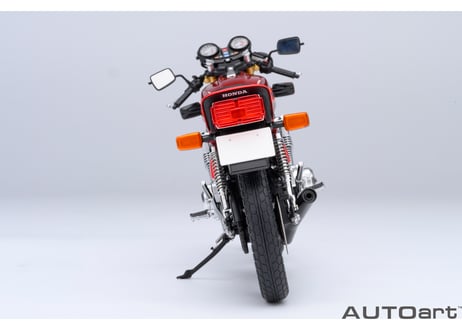 AUTOart 1/12　ホンダ CB750F 「バリバリ伝説」 （「巨摩 郡」 ヘルメット付属）12561