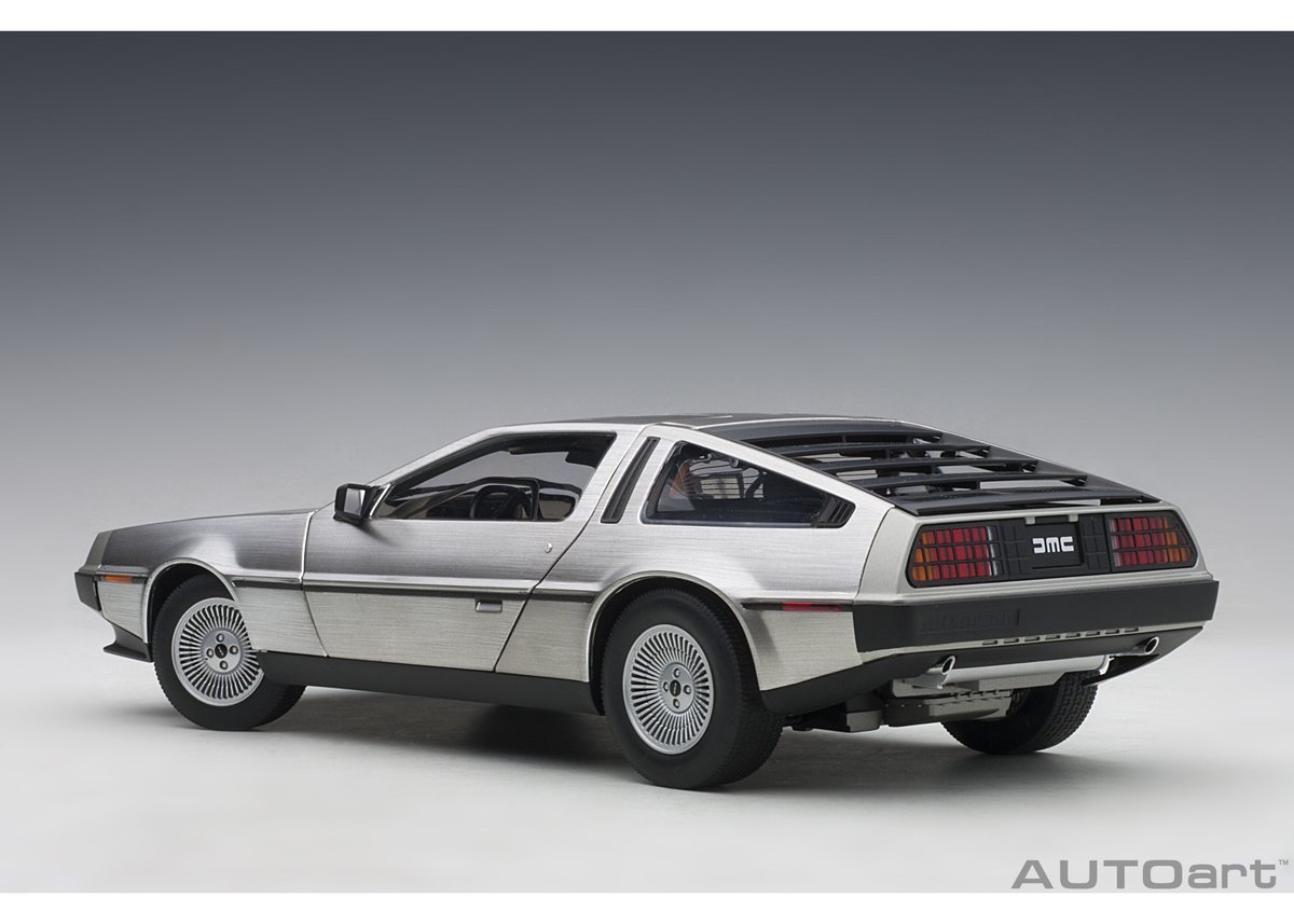 AUTOart デロリアン DMC サテンシルバー AUT