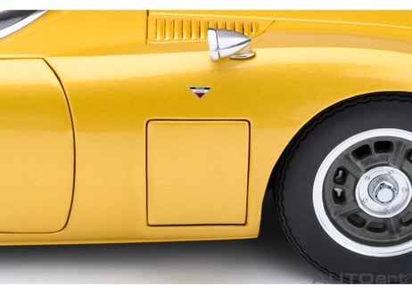 AUTOart 1/18　トヨタ 2000GT 1967 （ゴールド）　79549
