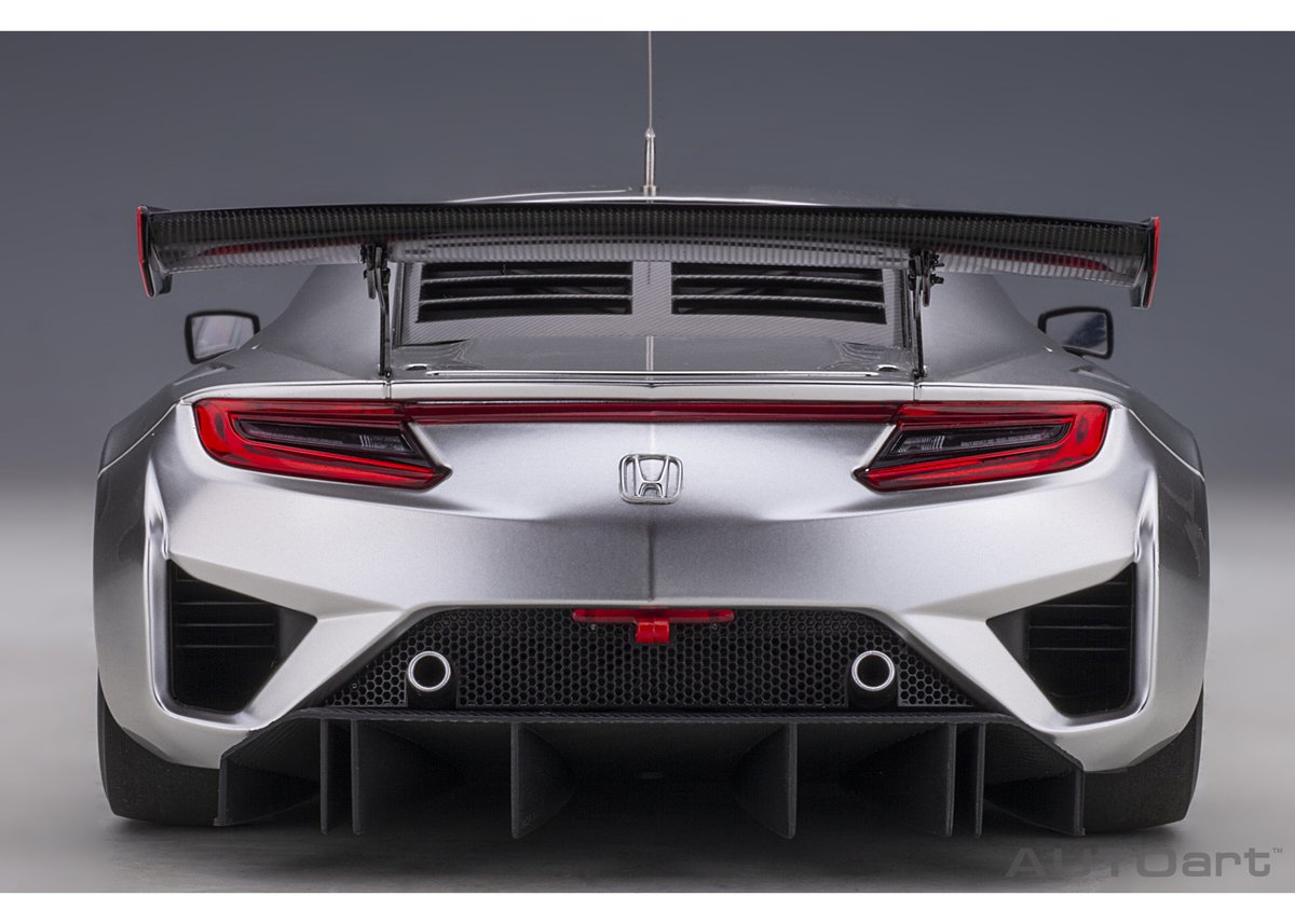 AUTOart 1/18 ホンダ NSX GT3 2018 (ハイパー・シルバー AUTOart 1/18 ホンダ NSX GT3 2018 (ハイパー・シルバー