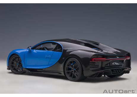 AUTOart 1/18　ブガッティ シロン スポーツ 2019 （フレンチ・ブルー／カーボン・ブラック）　70997
