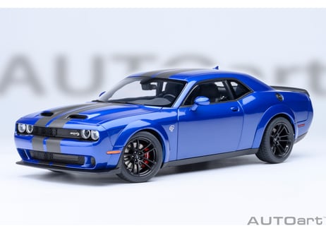 AUTOart 1/18　ダッジ チャレンジャー SRT ジェイルブレイク 2022 （メタリック・ブルー／カーボンブラック・ストライプ ＜INDIGO BLUE＞）　71763
