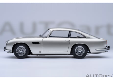 AUTOart 1/18　アストンマーチン DB5 （シルバー・メタリック）　70287
