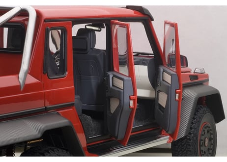 1/18　メルセデス ベンツ G63 AMG 6x6 （レッド）　76304