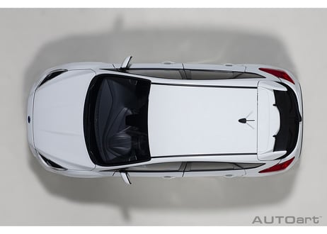 AUTOart 1/18　フォード フォーカス RS （ホワイト）　72951