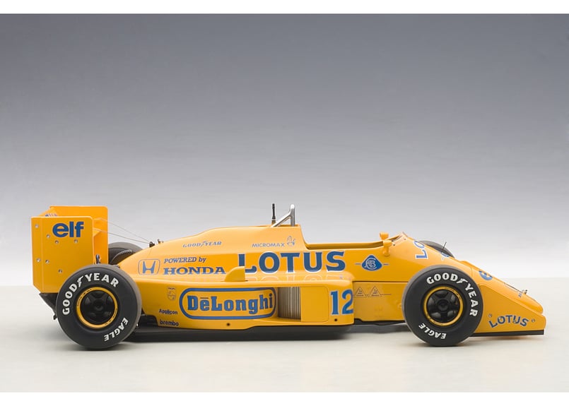 AUTOart 1/18 ロータス 99T ホンダ F1 日本GP 1987 #12 アイルト...