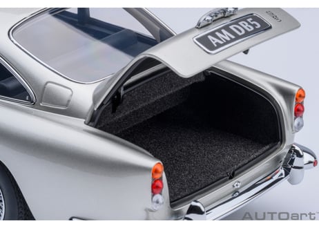 AUTOart 1/18　アストンマーチン DB5 （シルバー・メタリック）　70287