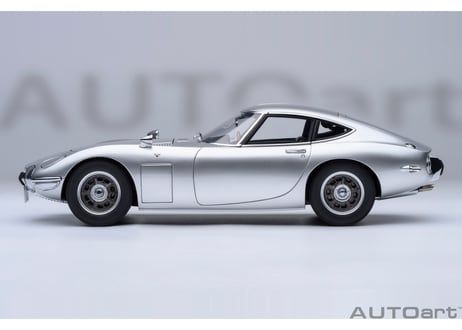 AUTOart 1/18　トヨタ 2000GT 1967 （シルバー）　79548