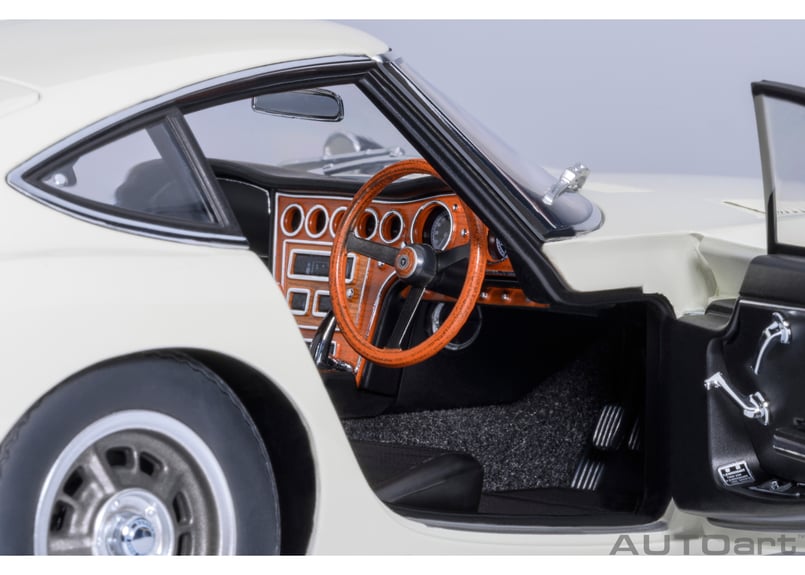 AUTOart 1/18 トヨタ 2000GT 1967 （ホワイト） 79546 | AUT
