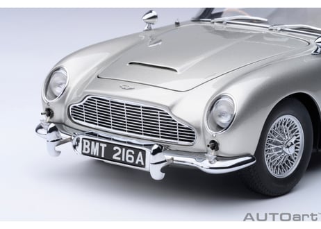 AUTOart 1/18　アストンマーチン DB5 「007／ゴールドフィンガー」 ボンドカー　70296