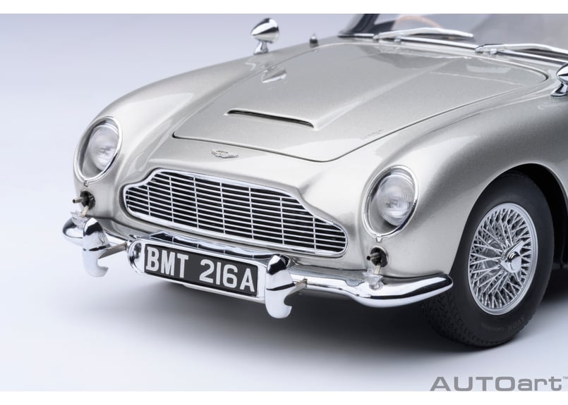 AUTOart 1/18 アストンマーチン DB5 「007/ゴールドフィンガー AUTOart 1/18 アストンマーチン DB5 「007/ゴールドフィンガー