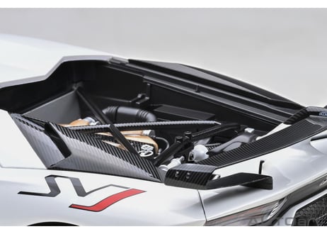 AUTOart 1/18　 ランボルギーニ アヴェンタドール SVJ （パール・ホワイト）　79217