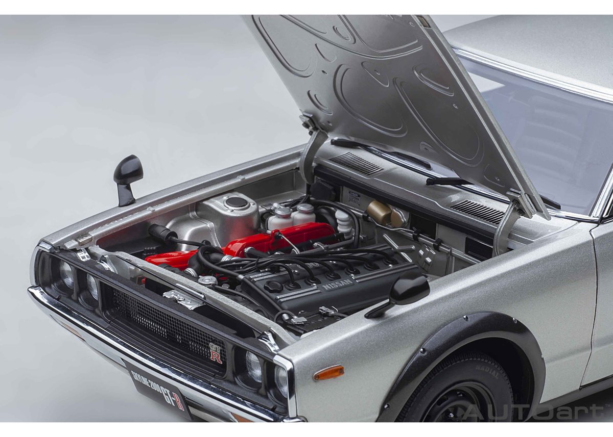AUTOart 1/18 日産 スカイライン 2000 GT-R （KPGC110） （シルバ