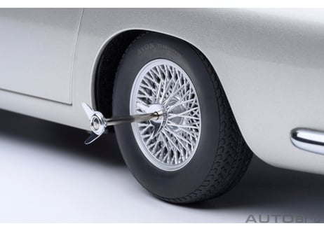 AUTOart 1/18　アストンマーチン DB5 「007／ゴールドフィンガー」 ボンドカー　70296