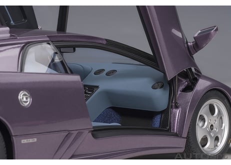 AUTOart 1/18　ランボルギーニ ディアブロ SE30 イオタ （VIOLA SE30／メタリック・パープル）　79142