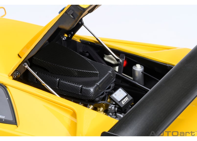 オートアート　ディアブロ　GTR スケール1/18 Diablo 黄色 AUTOart 1/18 ランボルギーニ ディアブロ SE30 イオタ （イエロー