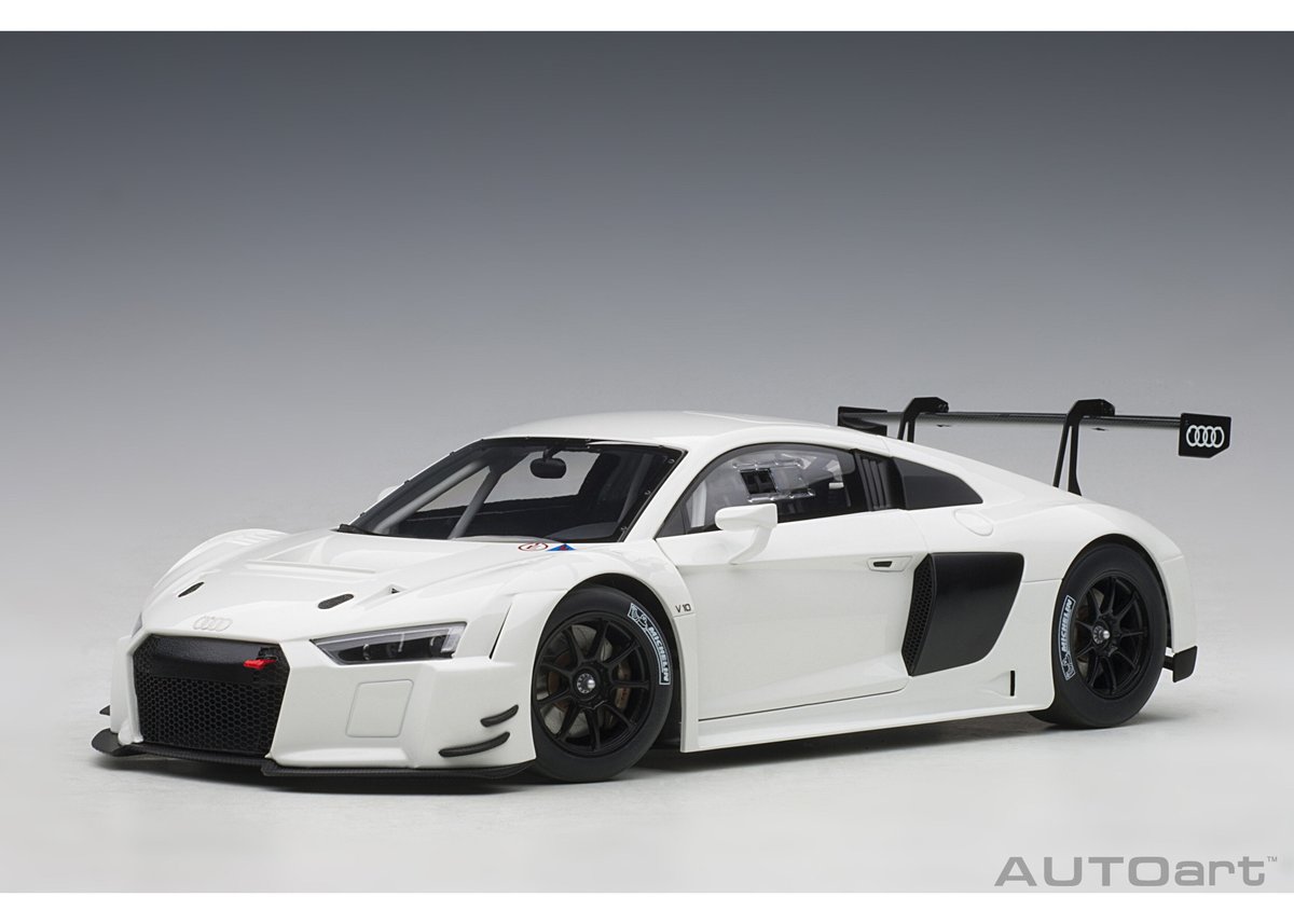 AUTOart 1/18 アウディ R8 LMS 2016 （ホワイト） 81602 | AU...