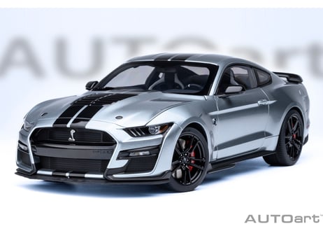 AUTOart 1/18　フォード マスタング シェルビー GT500 （シルバー／ブラック・ストライプ）　73096
