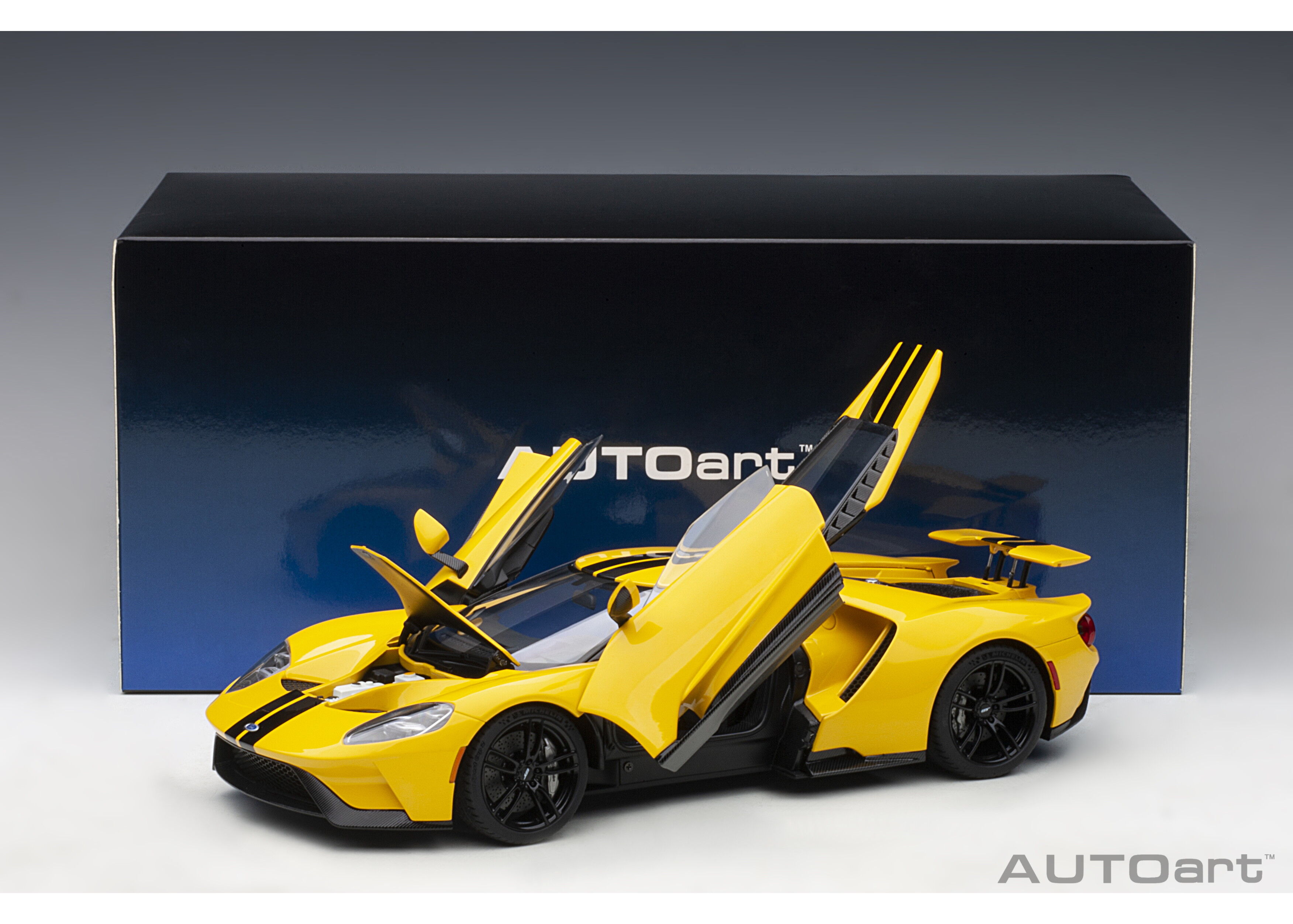 AUTOart 1/18 フォード GT 2017 （イエロー／ブラック・ストライプ