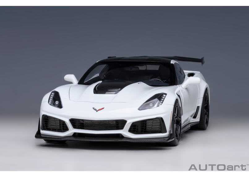 AUTOart 1/18 シボレー コルベット (C7) ZR1 (ホワイト AUTOart 1/18 シボレー コルベット (C7) ZR1 (ホワイト