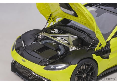 AUTOart 1/18　アストンマーチン ヴァンテージ 2019 （メタリック・ライムグリーン／カーボンブラック・ルーフ）　70279