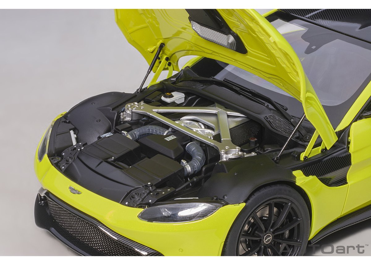AUTOart 1/18 アストンマーチン ヴァンテージ 2019 (メタリック AUTOart 1/18 アストンマーチン ヴァンテージ 2019 (メタリック